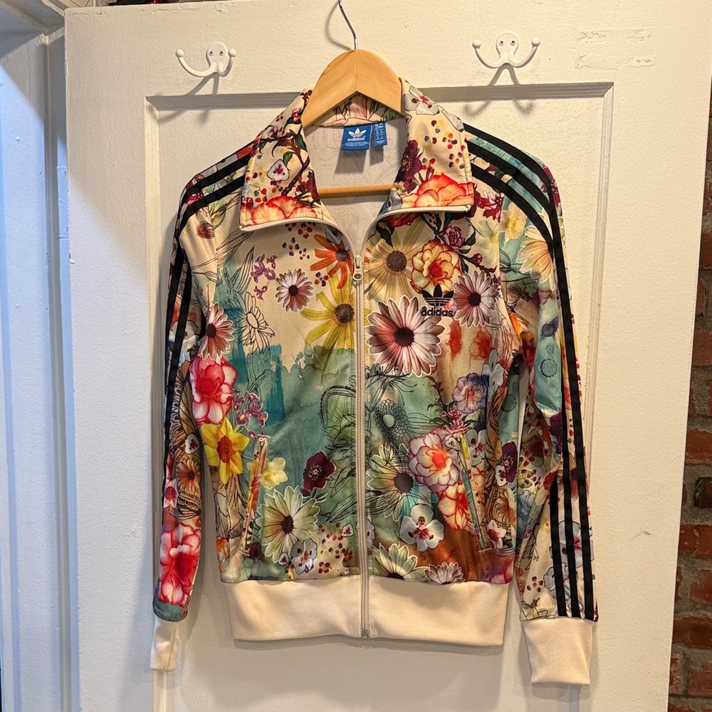 Adidas Firebird X Farm Rio Track Jacket 
Vibrant Floral vintage